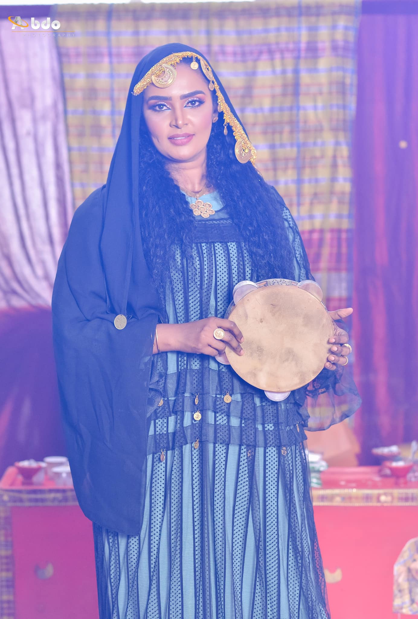 شاهد بالصور.. مذيعة سودانية حسناء تخطف الأضواء بعد ظهورها في جلسة تصوير بالزي "النوبي" 5 ميسون عبد النبي