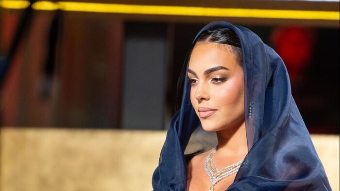 من هو المصمم التونسي الذي وقع إطلالة جورجينا رودريغيز 11 جورجينا رونالدو e1686895791307