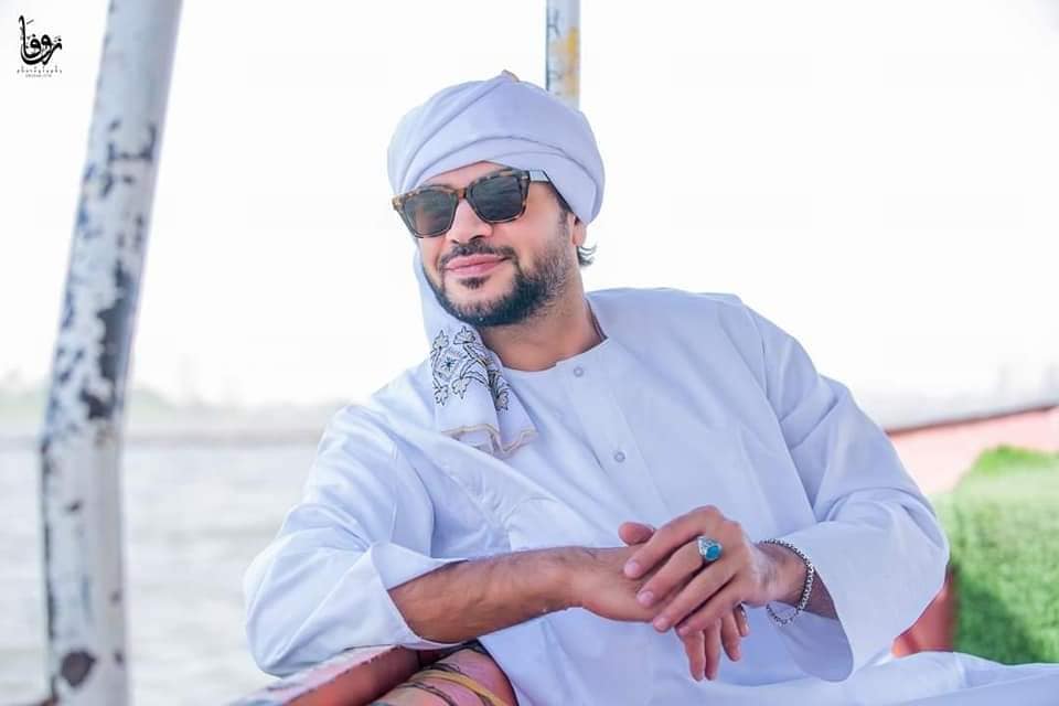 شاهد بالفيديو.. الفنان السوري سامو زين يغني الأغنية السودانية الشهيرة (سمسم القضارف) ويشعل بها حفله الضجة الذي أحياه بالخرطوم 10 سامو زين