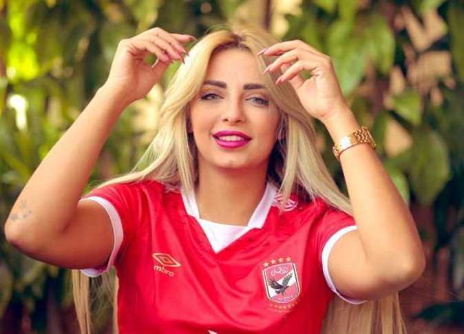 شاهد بالفيديو.. بعد أن أهدى الفوز لرئيس الزمالك.. مذيعة مصرية ترد على المتحدث الرسمي لنادي الهلال: (انتو مش ريال مدريد ولو سمحت ما تدخلش بين الأهلي والزمالك لتثير الفتنة لانو نحنا أخوان مع بعضينا) 10 1495186 0