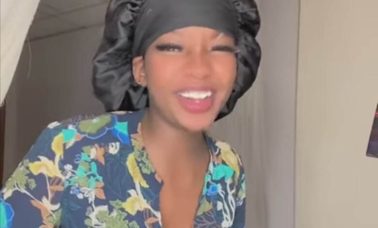 شاهد بالصورة والفيديو.. فتاة سودانية تقدم فاصل من الرقص الفاضح تظهر به مناطق حساسة من جسمها على أنغام (الأخدر البتحرن) 1 329369550 1312758932916176 8481419551320921507 n