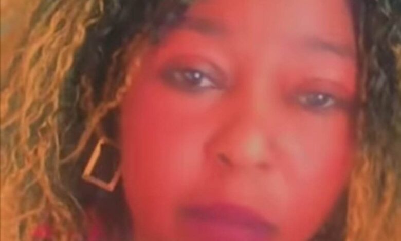 شاهد بالفيديو.. ناشطة سودانية تحذر الفتيات وتثير جدلاً واسعاً: أي واحدة عاوزة تحتفل مع حبيبها بعيد الحب لازم تتأكد من أخذها "مانع" واللبيب بالإشارة يفهم 1 329414724 494198749567071 6866147648077459035 n