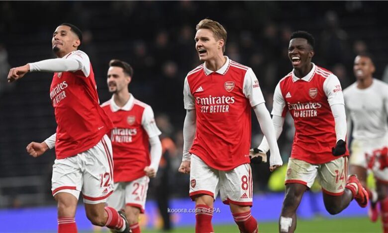 شاهد بالفيديو.. مُسِن سوداني يحتفل بشكل هستيري بفوز أرسنال الصعب على استون فيلا في الدوري الانجليزي 1 epa soccer 2023 01 2023 01 15 2023 01 15 10407498 epa