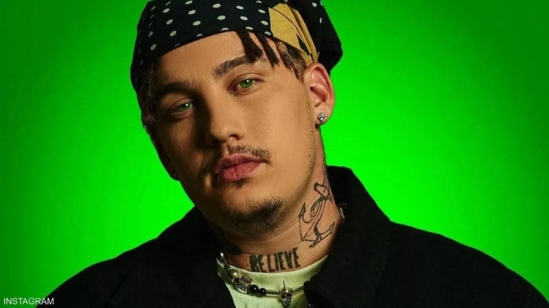 بالفيديو.. لحظة وفاة مغني الراب "كوستا تيتش" بعد سقوطه على المسرح أثناء إحيائه حفلا غنائيا في أفريقيا 10 تنزيل 58