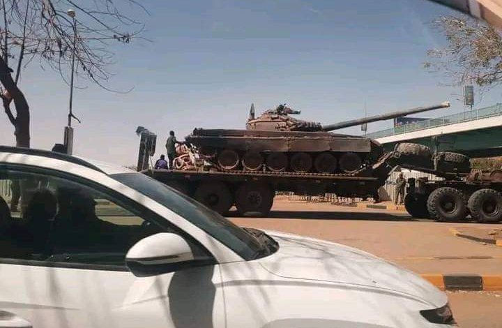 ماقصة مدرعة الجيش بشارع النيل امس؟ 10 مدرعة الجيش