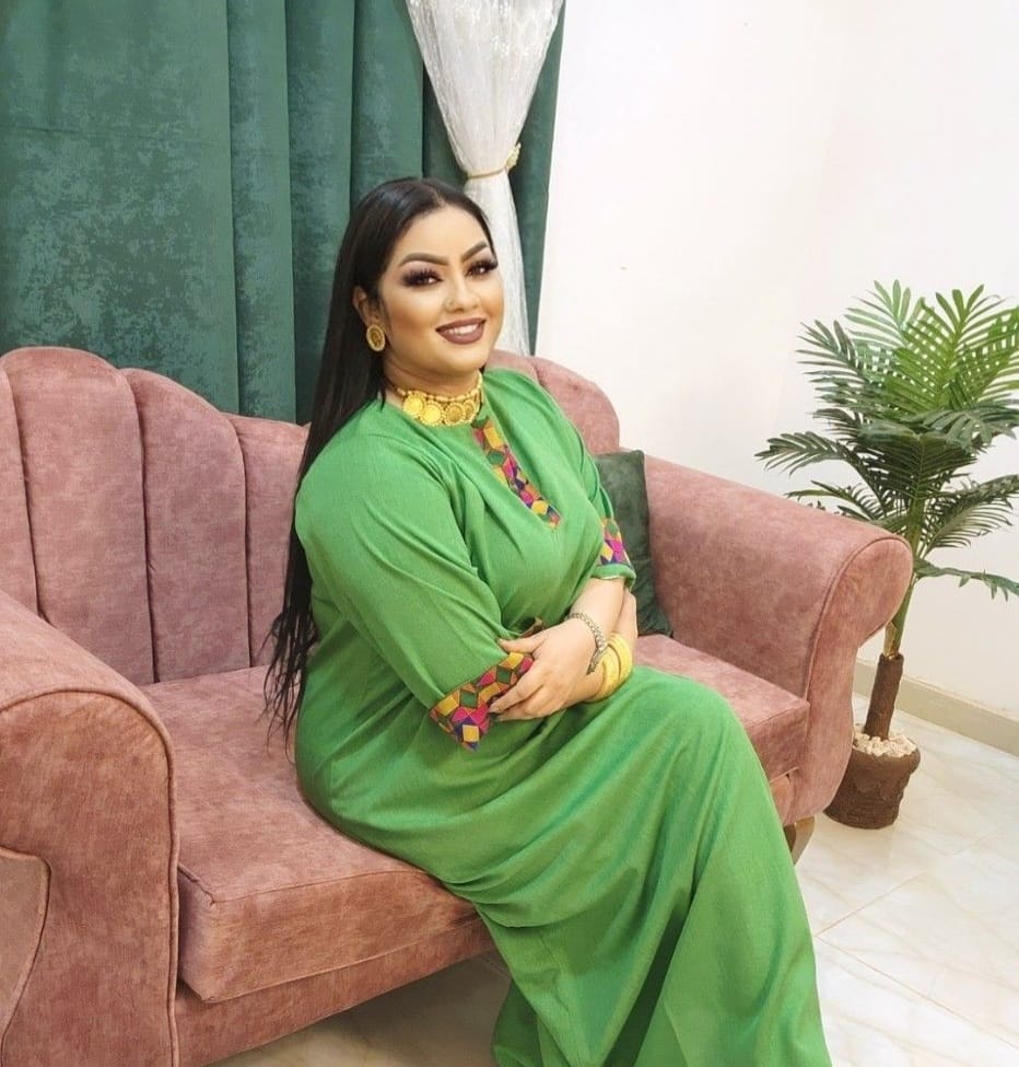 شاهد بالصور.. الفنانة أفراح عصام تبهر متابعيها بإطلالة بالأخضر وتقول: (الأخدر البتحرن) 14 335425209 883109199440233 7909822562565076656 n