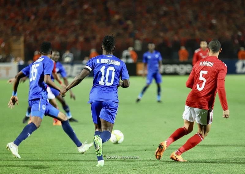 شاهد بالفيديو.. لاعب الأهلي المصري السابق: (فرقة الهلال لو لخبطتها كلها على بعض مش حتطلع منها لعيب واحد) 10 الهلال الاهلي .