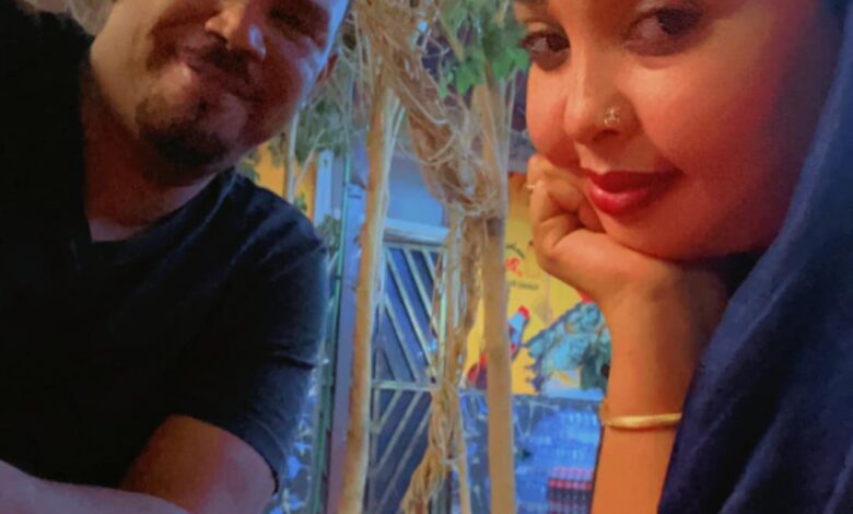 شاهد.. نجمة السوشيال ميديا السودانية "منوية" ترد على منتقديها بصورة جديدة مع زوجها وتقول: (مسامحة أنا وسماحي يزيد) 1 336185420 1914111885611449 4341175427992002629 n