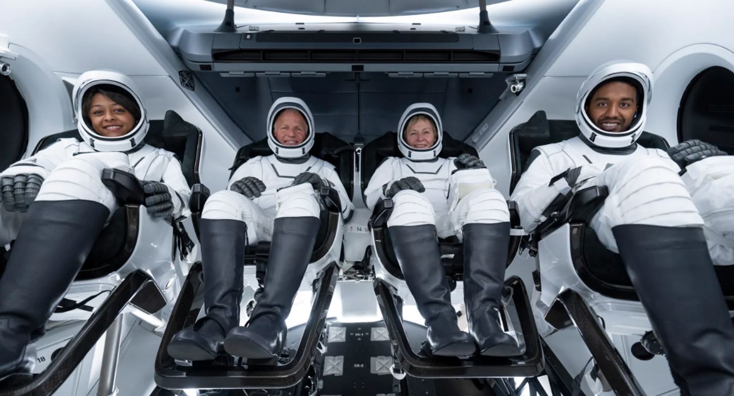 رائد فضاء السعودية