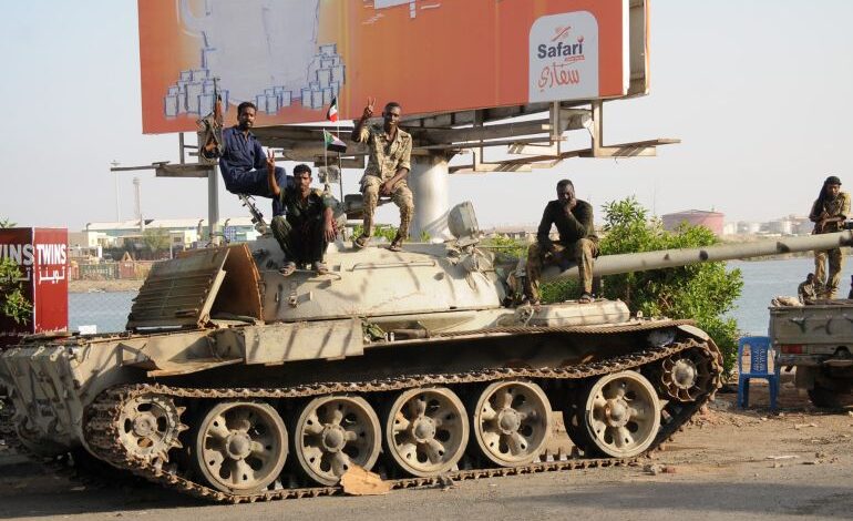 قبل ساعات من دخول الهدنة الـ 13.. الجيش السوداني يتحدث عن سيطرته على مناطق وسط الخرطوم 1 33DK6PD preview 1682774619