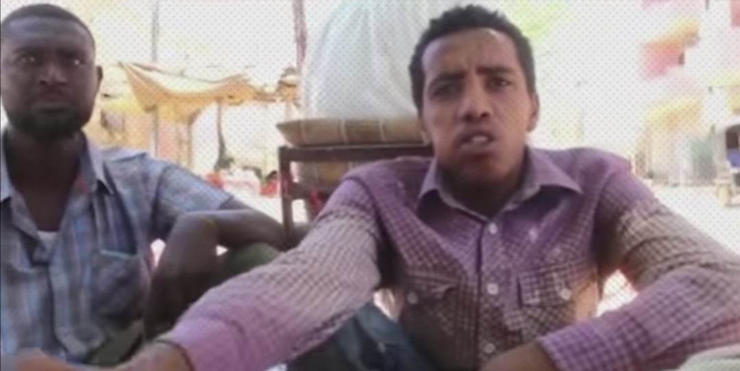 شاهد بالصورة والفيديو.. جندي منسلخ من الدعم السريع ومنضم حديثاً للجيش يسجل اعترافاً خطيراً: (كنت شاهد على قواتنا المتمردة وهي تقتل المواطنين دون ذنب) 10 343950162 233327886010290 7881775218270087355 n