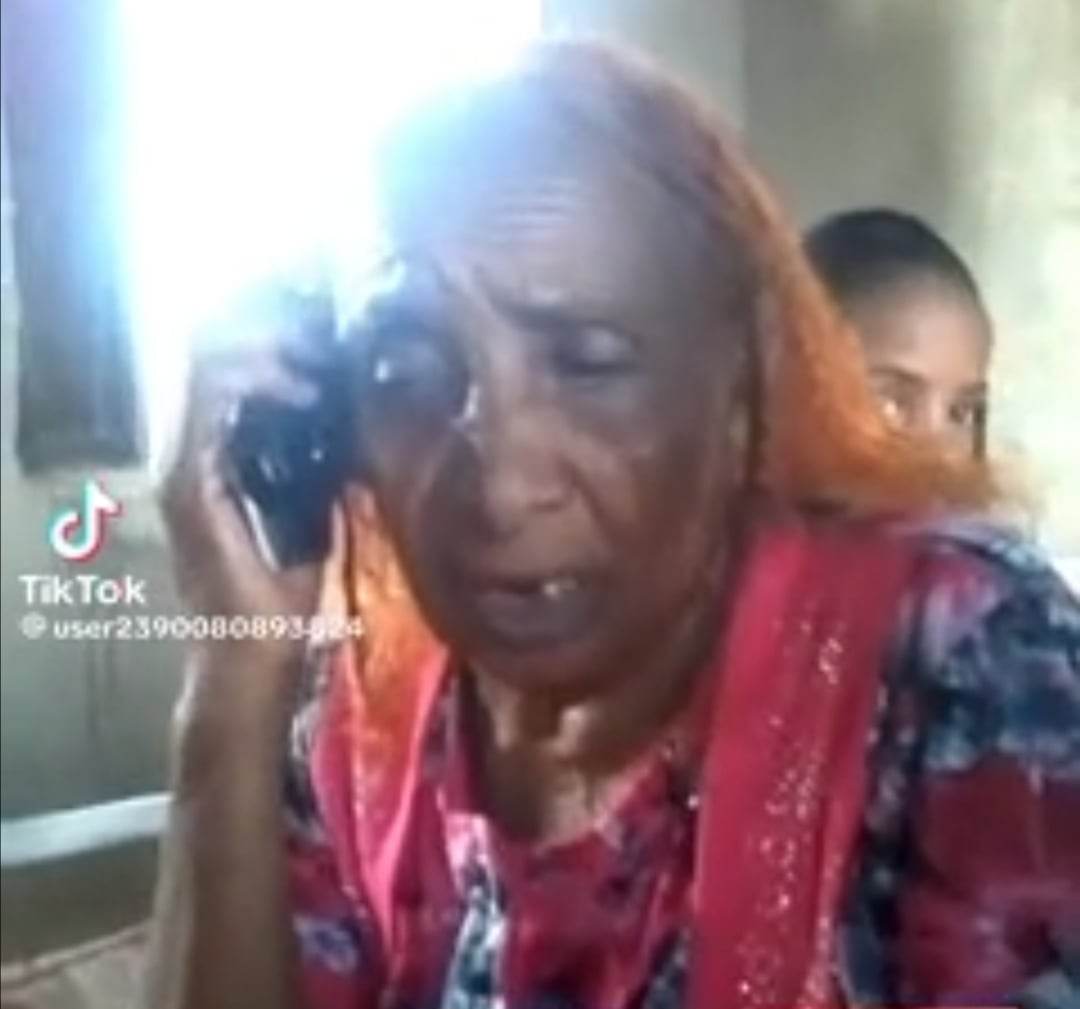 شاهد بالفيديو.. دعوات "شعرية" من أم سودانية لإبنها البعيد عنها تخطف اهتمام المتابعين ونجوم المجتمع وعلى رأسهم الفنانة هدى عربي (انت لا تضوق الحرب لا تضوق الضرب ولا من الرجال تنغلب) 10 350167391 932416837816169 6581167237079084006 n