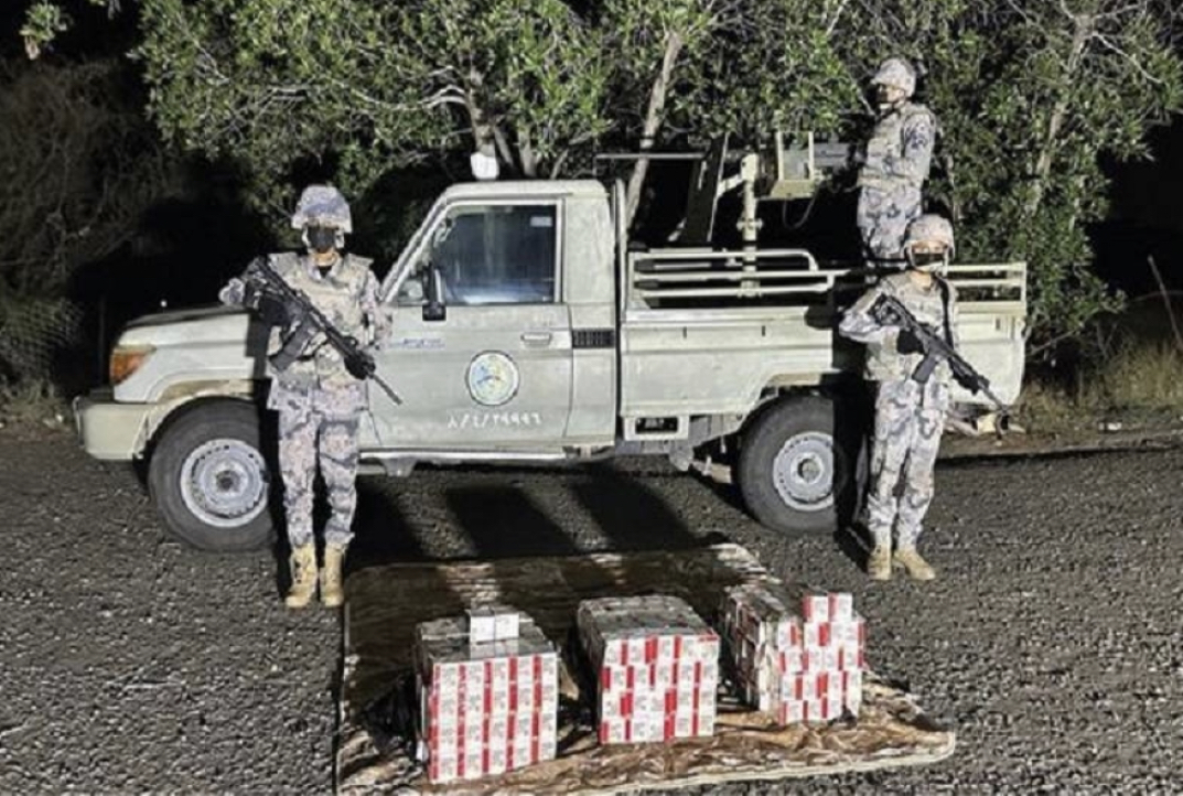 حرس الحدود يحبط محاولات تهريب 43.2 طن من القات و 1.213 طن من الحشيش 10 IMG 1288