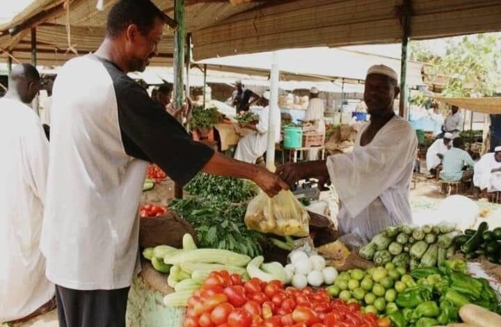 شح المواد الغذائية في الأسواق السودانية مع تناقص السيولة 1 IMG 1311
