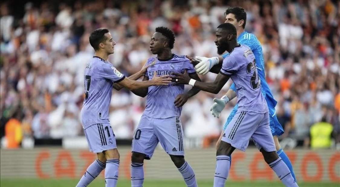 أبرز حوادث العنصرية في الدوريات الأوروبية الكبرى لكرة القدم 10 IMG 1339