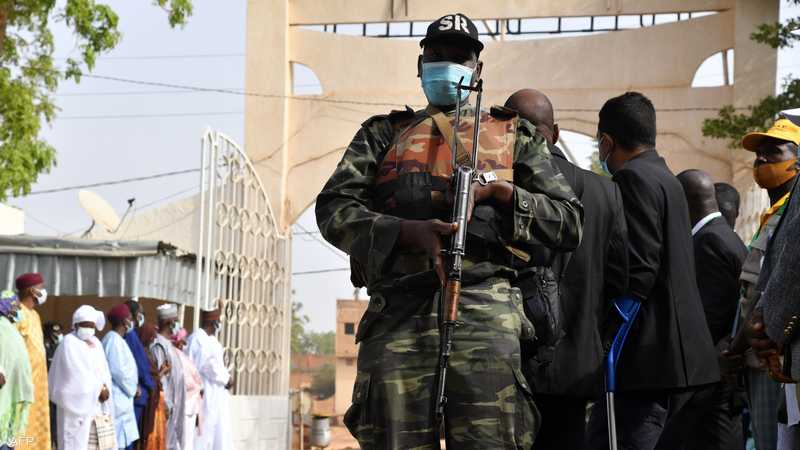 أغلقوا أبوابهم.. عسكر النيجر يرفضون استقبال وفد الوساطة 10 النيجر