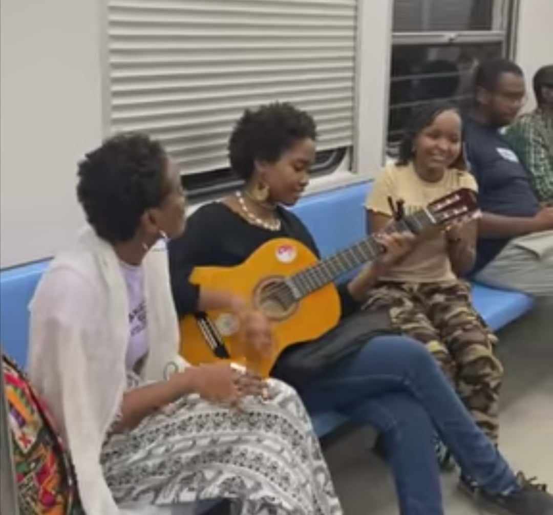 بالفيديو.. مذيعة تتغزل في فتيات المترو بعد لقاء جديد "قمرات وضحكتكم تجنن وروحكم حلوة" 10 363044753 3391847867792034 4111187683344967051 n