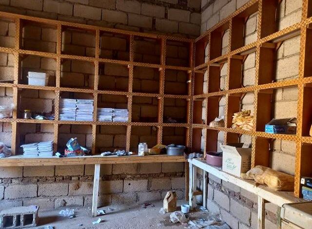 شاهد بالصور: صاحب متجر سوداني يعفو عن زبائنه الذين قاموا بالاستدانة منه ولم يستطيعوا السداد بسبب الحرب 1 دكان