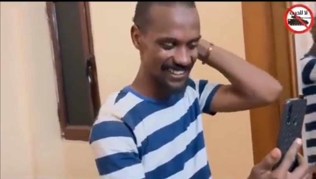 شاهد بالصورة والفيديو.. شاب سوداني يفلت من معتقلات الدعم السريع بعد اعتقال دام 48 يوم يكشف ما حدث له 10 366172160 3473509856246193 3103191393170220464 n