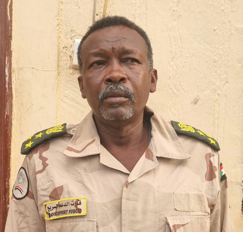 العسكر وصغار الضباط أسروا قائدهم الخائن.. عميد أمن صلاح حمدان مفتاح أسرار حميدتي والمسئول عن اخطر عمليات الدعم السريع 11 صلاح حمدان