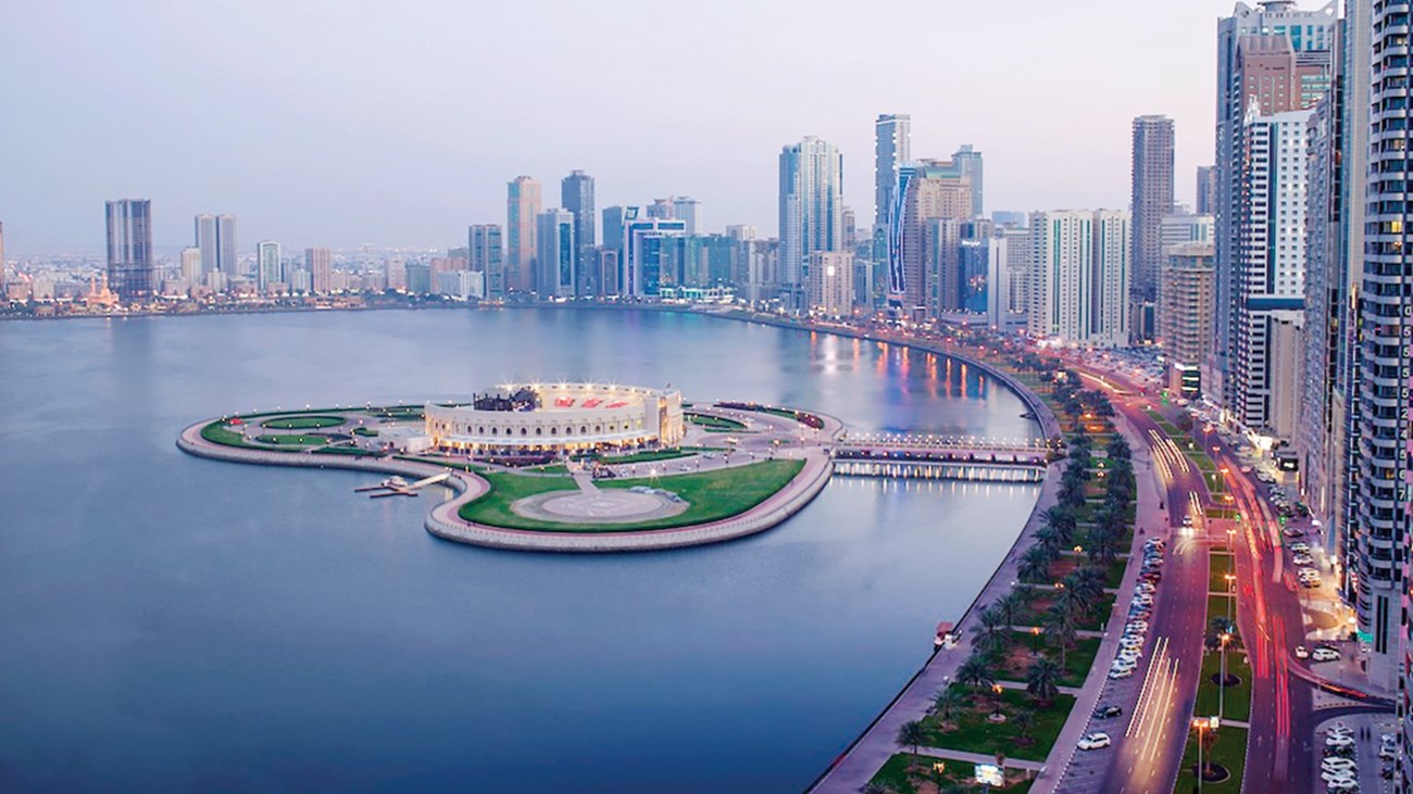 متسول يجمع 367 درهماً في ساعة.. تجربة اجتماعية من شرطة الشارقة تكشف أساليب استغلال العاطفة في رمضان - فيديو 10 sharja uae2