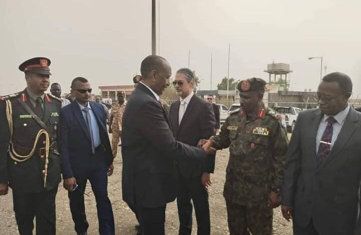 قبل سفره إلى مصر .. البرهان: سنقاتل وسنقاتل .. حتى نصل إلى بر الأمان .. والانتهاء من هذه المحنة أقوياء مرفوعي الرأس 1 البرهان مطار بورتسودان