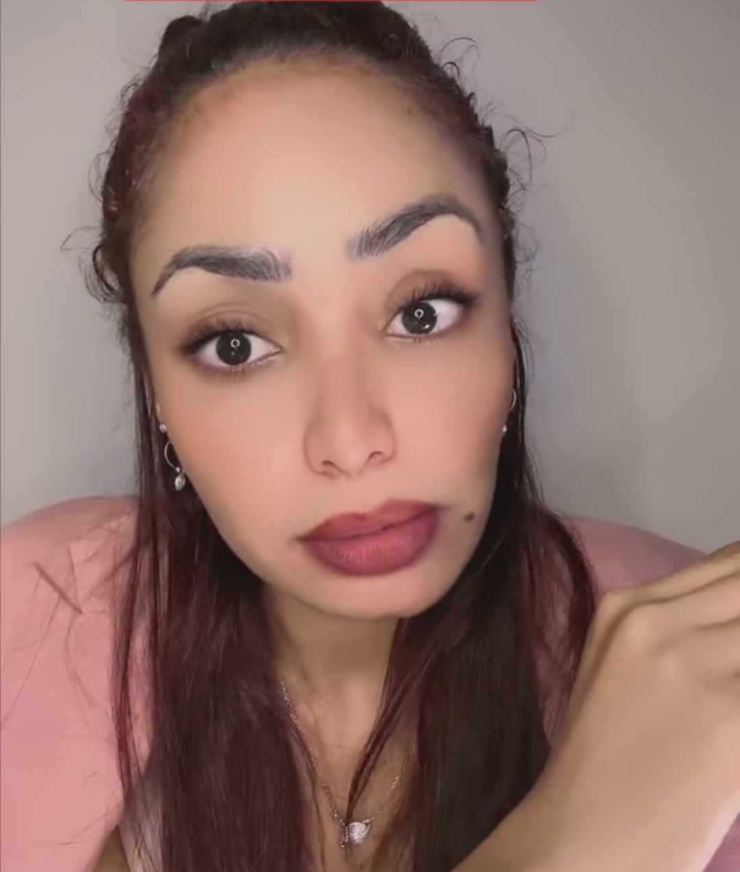 شاهد بالصورة والفيديو.. حسناء سودانية تكشف مخطط أفراد الدعم السريع الذي يهدف للاستيلاء على "عمارات" المواطنين بعد أن أوهمتهم قياداتهم بأن كل أوراق الأراضي تم حرقها 10 379372695 1430790360799498 339679164231794892 n