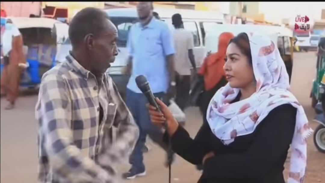 شاهد بالفيديو.. رجل سوداني يحرج مذيعة حسناء سألته عن حل لغز غامض على الهواء وكانت إجابته (أنا مرتي بتشيلني وبشيلها) وساخرون: (جبتها وارمة ودرعتها لكن يا عمك) 10 370240630 259245676606915 7033616907657985914 n