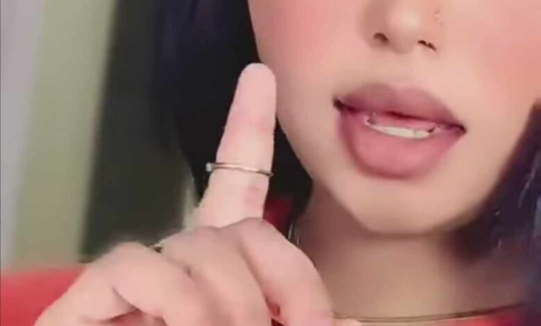 شاهد بالصورة والفيديو.. حسناء سودانية فائقة الجمال تغني وتتمايل في الرقص على أنغام "خجلانة" والجمهور يشكك ويشبهها بجسناوات لبنان والسبب جمالها الملفت (مافي سودانية بالطعامة والحلاوة دي) 1 394843833 230412469814655 5421408057616657816 n