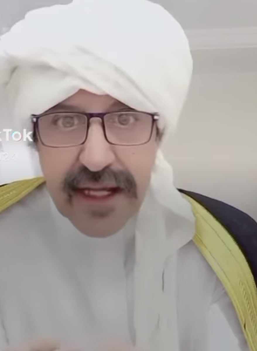 شاهد بالصورة والفيديو.. مواطن سعودي: الرجل السوداني كرم وعزة وشهامة وفخر والبقول غير كدة أدوسه بــ(النعال) 10 395812215 345199098060068 155600535011264703 n