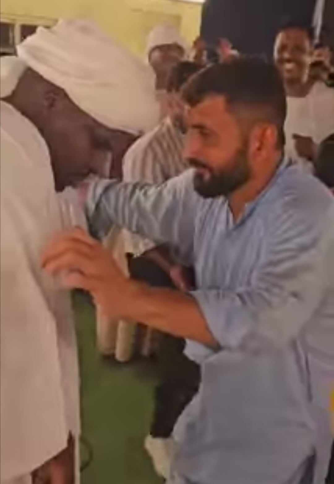 شاهد بالصورة والفيديو.. خلال حفل سوداني حفل بالسعودية.. مواطنون باكستانيون يدخلون في وصلة رقص هستيري على أنغام الأغنية السودانية (الجدي) 10 397967337 3631310100523533 5141477059964035626 n