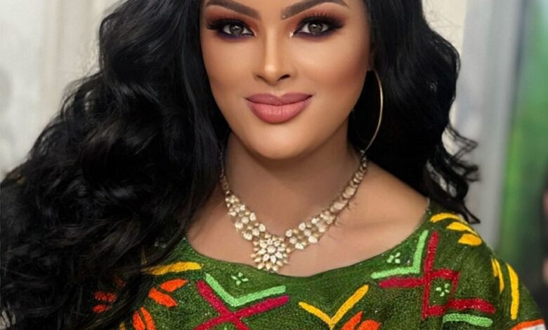 شاهد بالفيديو.. في حفل سوداني بأديس أبابا.. الفنانة الأثيوبية الحسناء "هايمونيت" تقتحم المسرح وتقدم وصلة رقص مثيرة على أنغام أغنية "القمر بوبا" 1 هايمونت