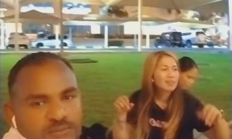 شاهد بالصورة والفيديو.. حسناء أسيوية ترقص مع مغترب سوداني بإحدى الدول الخليجية على أنغام أغاني الربابة وساخرون: (يا طارق بروفة شوف شغلك) 1 400025804 1110736093625466 6097279058470659262 n 1