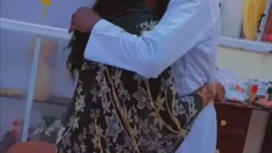 احضان عريس وعروس