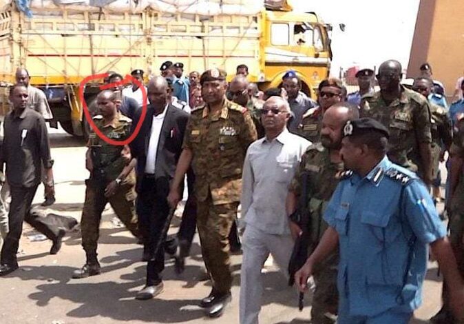 من هو المقدم (مدثر) الذي هاجمه حميدتي وحقيقة علاقته بـ(كرتي) وكيف التحق بطاقم البرهان؟ 1 ٠٨ ١٢ ١٤ FB IMG 1699091744916