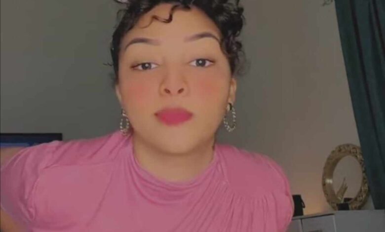 شاهد بالصورة والفيديو.. فتاة سودانية تقدم فاصل من الرقص الفاضح عبر هز وسطها وصدرها بطريقة مثيرة على أنغام (صبجة بت المايقوما) 1 386895909 972426301109960 4739947430609467250 n