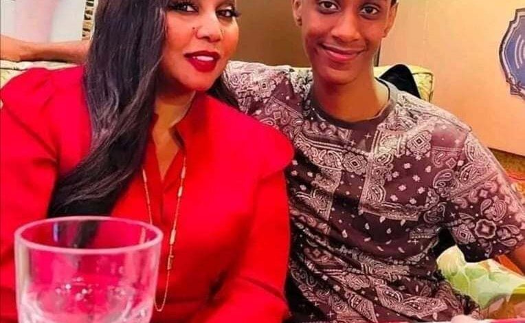 شاهد بالصورة.. الفنانة هدى عربي والناشط "منذر" يشعلان مواقع التواصل بإطلالة مثيرة من الدوحة 1 405546388 1051879209295379 4085181704989689601 n