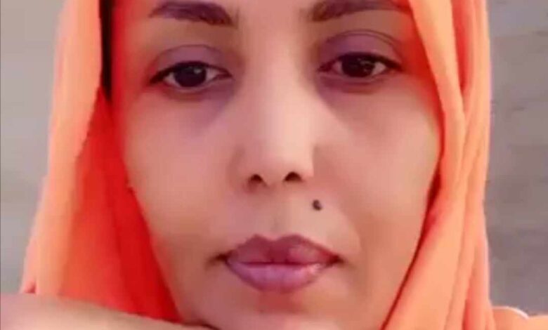 شاهد بالصورة والفيديو.. فتاة سودانية تهاجم أهل الولايات بشدة بسبب تلفيقم التهم في نازحين الخرطوم: (عمائلكم في العاصمة كنا بنسدد منها الاضنين وبنات الأقاليم كانوا بسوقوهن من الداخليات ويودوهن الدايات) 1 405578287 337600192351750 8215543529626044987 n