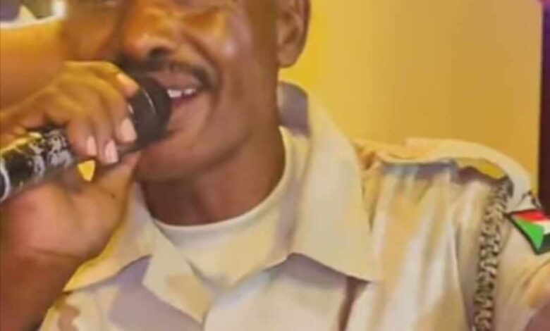 شاهد بالفيديو.. أفراد بالدعم السريع يقيمون حفل داخل إحدى المنازل الفخمة بالخرطوم على أنغام فنان "الدعامة" الشهير وساخرون: (انتو في حرب ولا في ليالي البروف كدي أطلعوا من بيوت الناس وفهمونا) 1 405846827 373389211824091 3924517224965524870 n