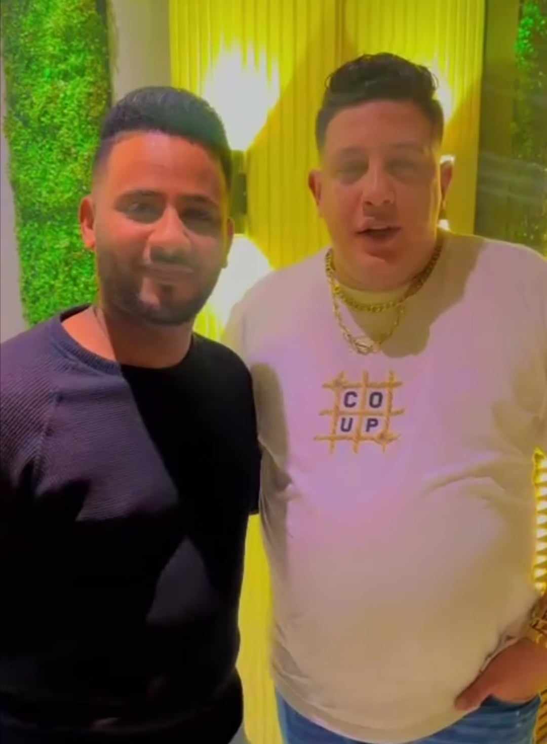 شاهد بالصورة والفيديو.. الفنان عثمان بشة يلتقي بالفنان المصري الشهير حمو بيكا ويكشف عن "دويتو" مفاجأة يجمع بينهما بالقاهرة 10 405855142 881462673452890 433925390980757359 n