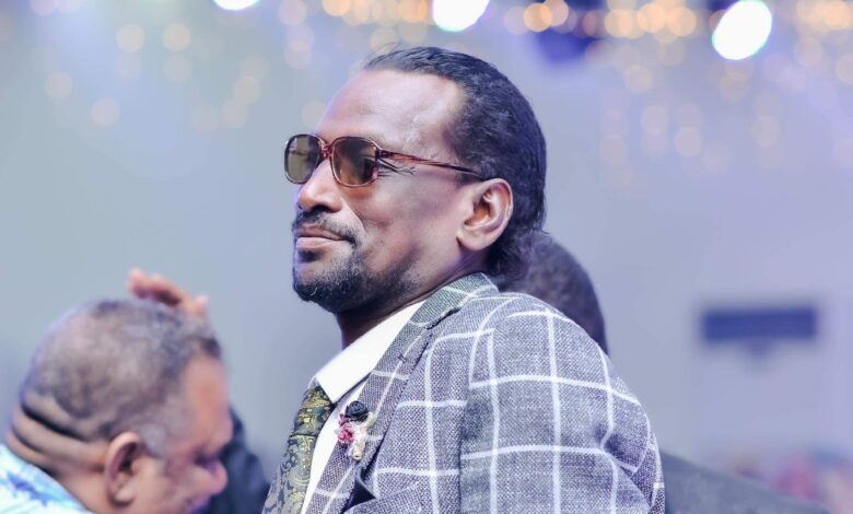 وفاة الممثل السوداني الشهير هاني عوض الله المعروف باسم (أبو الدبش) ونجوم الفن والإعلام ينعوه ويعددوا من محاسنه 1 أبو الدبش