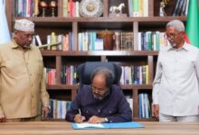 مقابل الاعتراف.. هل وافقت صوماليلاند على استقبال سكان غزة؟ 24 الرئيس الصومالي