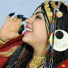 شاهد بالفيديو.. فتاة مصرية تطلق "زغرودة" جميلة خلال جلسة خاصة مع صديقاتها السودانيات والأخيرات يشعرن بالغيرة ويطلقن "زغرودة" طويلة بصوت واحد والجمهور يعلق: (السودانية تكسب) 10 زغرودة