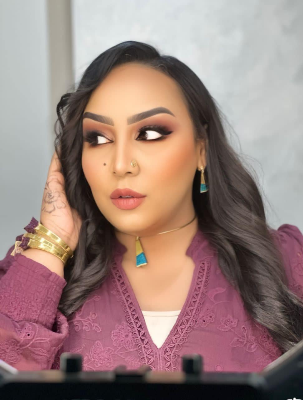 شاهد بالصور.. الفنانة هدى عربي تصل القاهرة وتفاجئ متابعيها بنيولوك جديد تلفت به الأنظار 2 421995680 2045230159192112 8799053433374659249 n