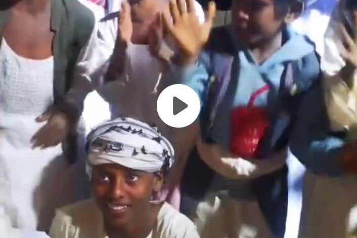 شاهد بالصورة والفيديو.. أطفال سودانيون يتفاعلون بشكل هستيري مع أغنية "ربابة" جميلة (مالك علي أنا ما بتحن) 1 428324697 1112777189939959 2936109671557204951 n
