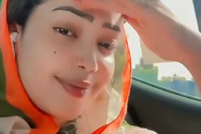 شاهد بالصورة والفيديو.. حسناء سودانية فائقة الجمال تبهر جمهور مواقع التواصل وهي تتمايل على أنغام أغنية الفنانة هدى عربي (ما بعجبني زول) 1 428514879 2154791148197202 8065226696638660908 n