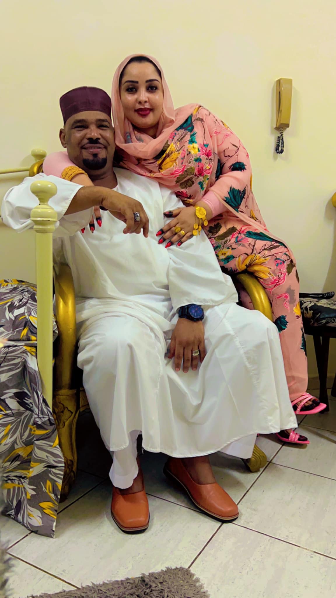 شاهد .. حسناء السوشيال ميديا أمنية شهلي تنشر صورة لها مع زوجها وأخرى للدولية مع عريسها الجديد: (كية ليكم تتهنى مروة وتتهنى جنابو تغلبي بالعيال ويغلبك بالحب والمال) 12 أمنية شهلي جديد