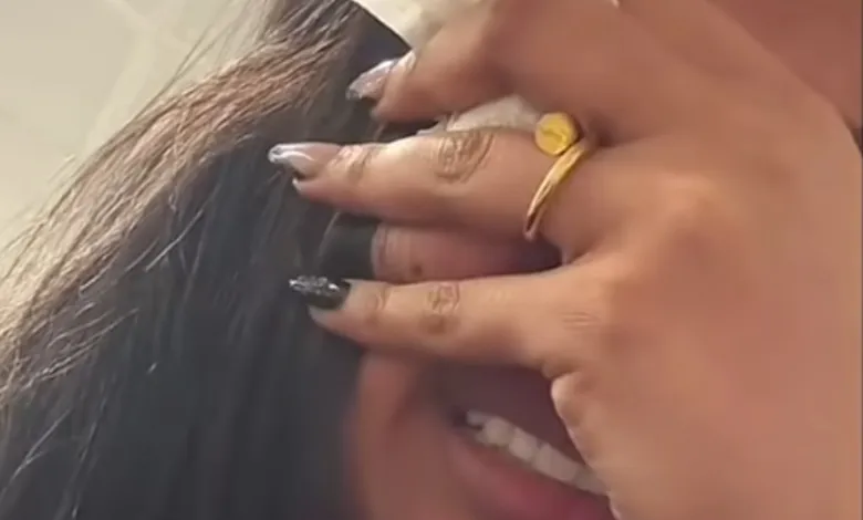 شاهد بالصورة والفيديو.. في مقطع مؤثر.. حسناء السوشيال ميديا "لوشي" تبكي بحرقة وتذرف الدموع حزناً على وفاة صديقها جوان الخطيب 10 Screenshot ٢٠٢٤٠٥١٥ ٠٠٤٨٣٠ Facebook