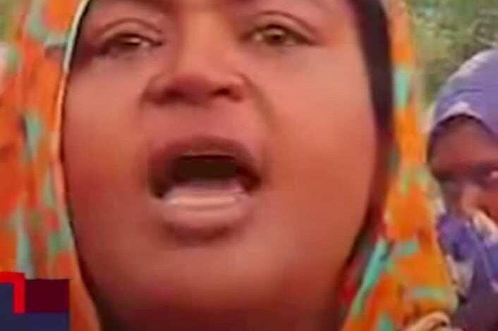 شاهد بالصورة والفيديو.. لاجئة سودانية في إثيوبيا تبكي بحرقة بعد ضرب أبنائها من قبل مجموعة مسلحة دون وجه حق 1 436470349 844774654172794 3852996280712740390 n