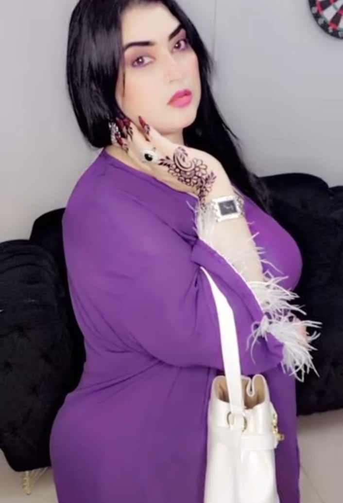 شاهد بالصورة والفيديو.. حسناء الفن السوداني "مونيكا" تستعرض جمالها وأناقتها على أنغام إحدى الأغنيات الخليجية 10 449095085 1202320647604665 2379004059715817762 n